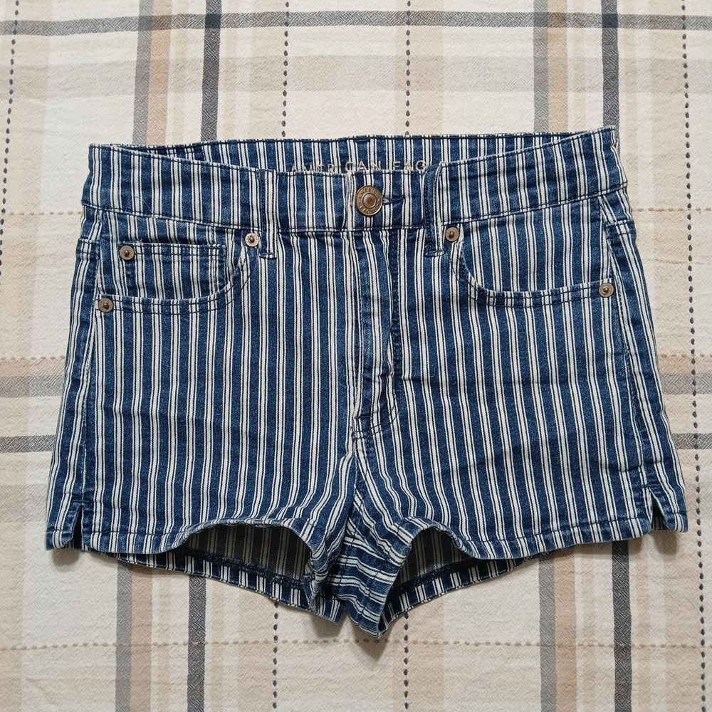 American Eagle Next Level Stretch 2" Shorts Size 6 Cotton Blend Striped‎ Denim